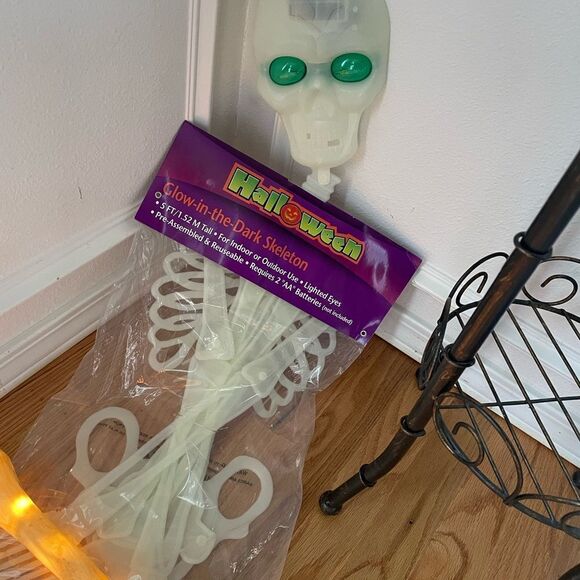 Halloween Skeleton Light Up Bones Vintage Glow in the Dark 5 Foot Skeleton - Picture 10 of 15